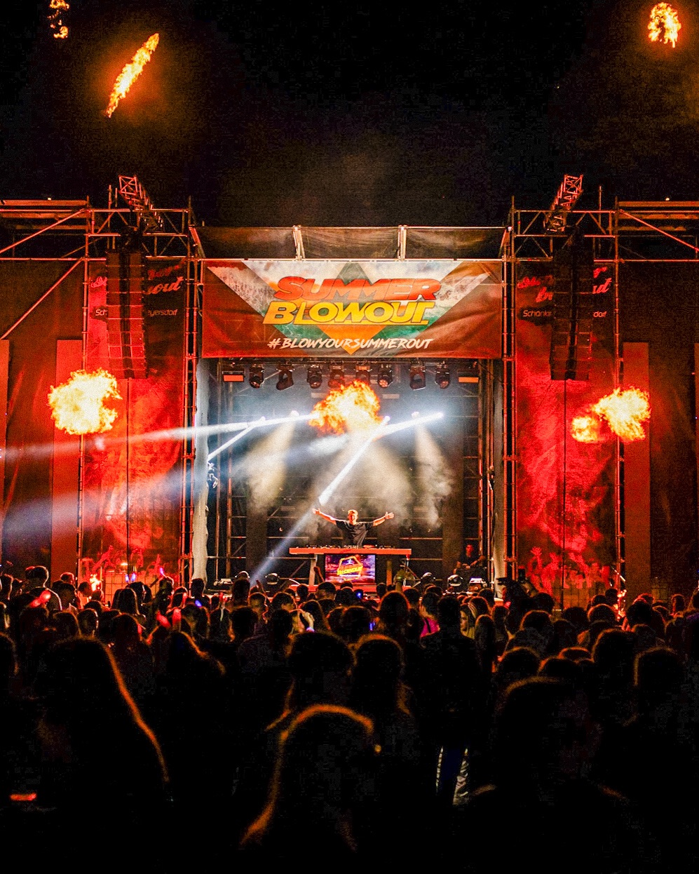 Stefan – Crowd Moment