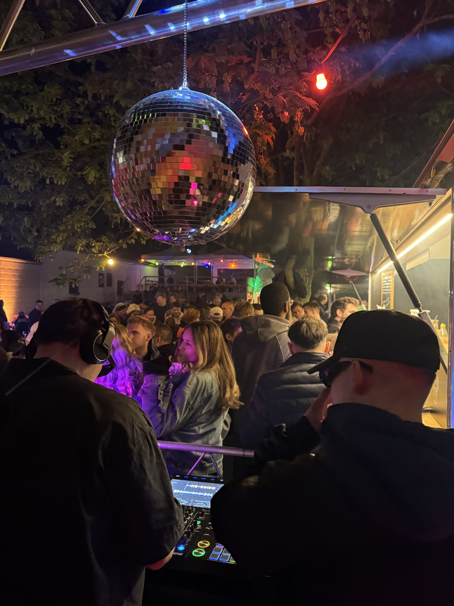 Niki und Chris DJ Set